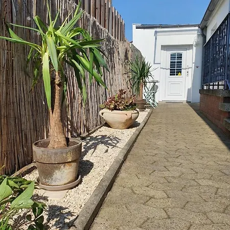 Uebernachtung An Der A2 * Brunswick