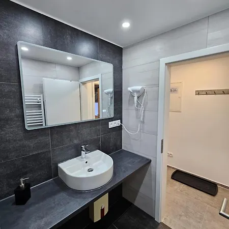 Uebernachtung An Der A2 Appartement